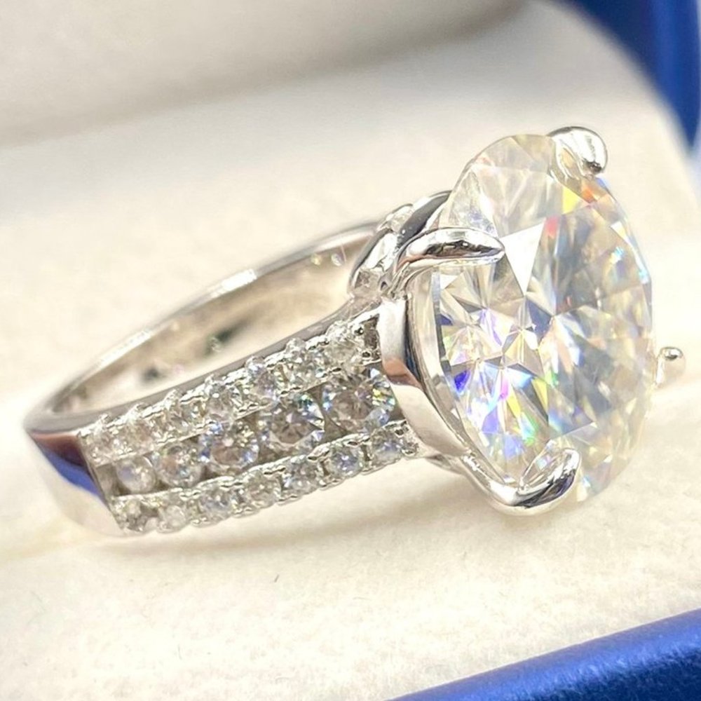 10 Carat GRA Certified D/VVS1 Round Moissanite Diamond Ring - 10.88-Total Carat